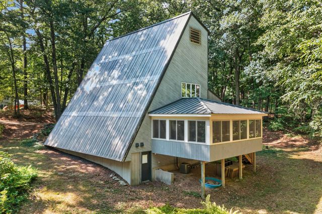 14 Pine Knoll Drive, Atkinson, NH 03811