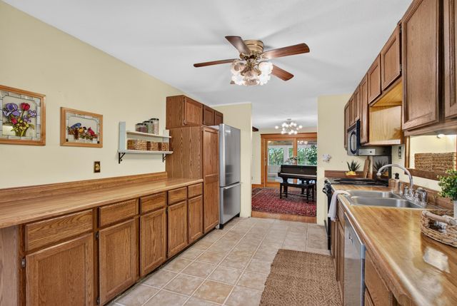 14 Pine Knoll Drive, Atkinson, NH 03811