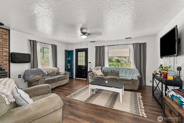 174 Skinner Road, Chehalis, WA 98532