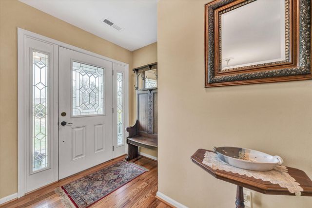 20 South Pointe LN, Moneta, VA 24121