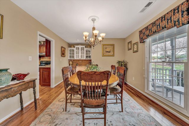 20 South Pointe LN, Moneta, VA 24121