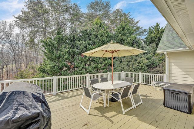 20 South Pointe LN, Moneta, VA 24121