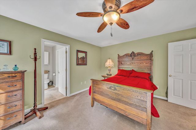 20 South Pointe LN, Moneta, VA 24121