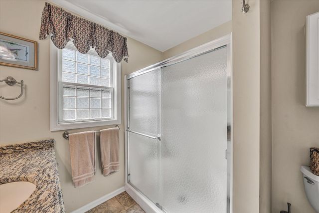 20 South Pointe LN, Moneta, VA 24121