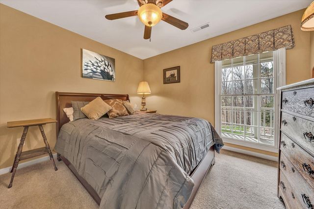 20 South Pointe LN, Moneta, VA 24121