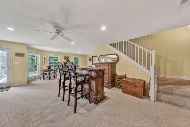 20 South Pointe LN, Moneta, VA 24121