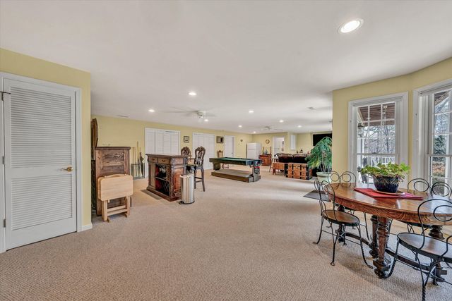 20 South Pointe LN, Moneta, VA 24121