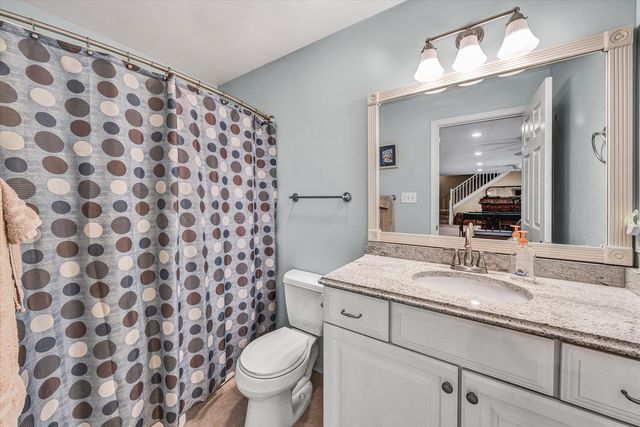 20 South Pointe LN, Moneta, VA 24121