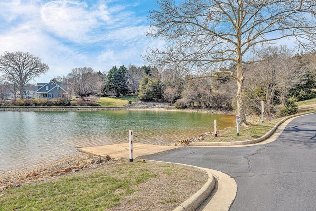 20 South Pointe LN, Moneta, VA 24121