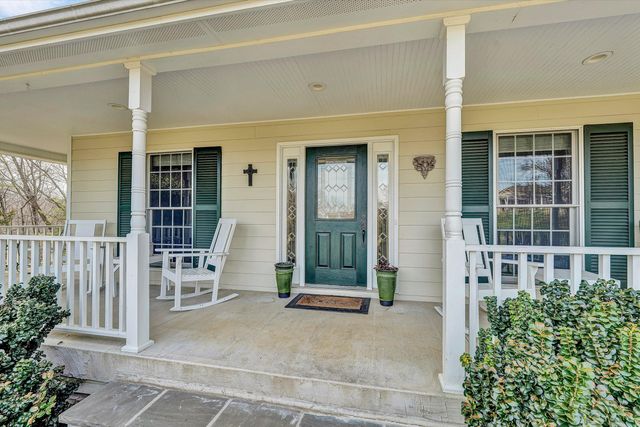 20 South Pointe LN, Moneta, VA 24121