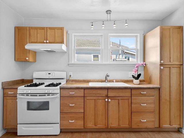 620 Sumner, Santa Cruz, CA 95062