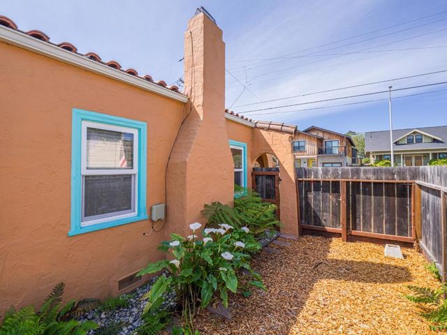 620 Sumner, Santa Cruz, CA 95062