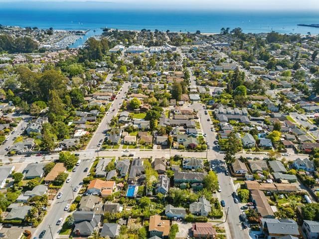 620 Sumner, Santa Cruz, CA 95062