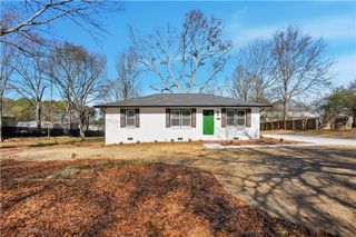 127 Perry Street, Loganville, GA 30052