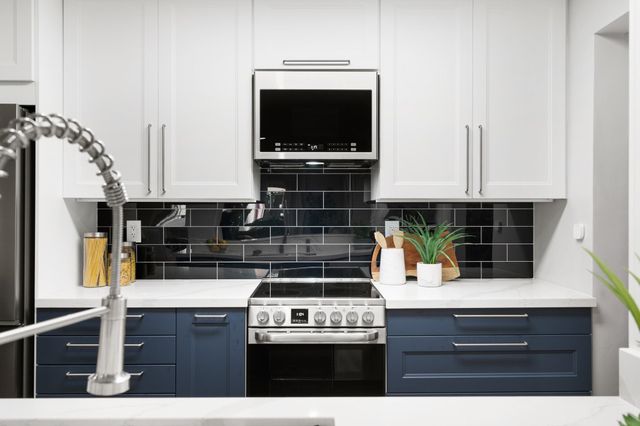 1305 Webster St C102, Alameda, CA 94501