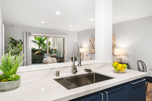 1305 Webster St C102, Alameda, CA 94501