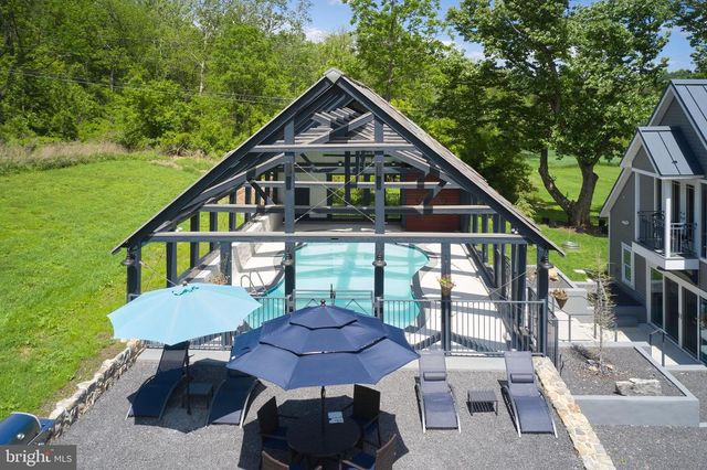 75 BROWNS DRIVE, Easton, PA 18042