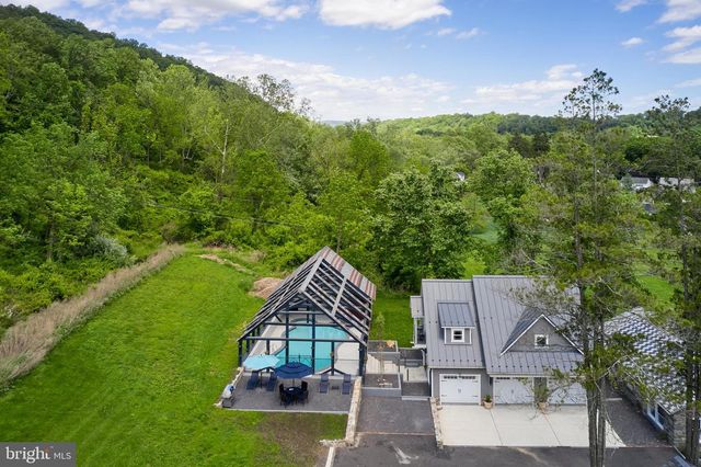 75 BROWNS DRIVE, Easton, PA 18042