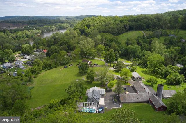 75 BROWNS DRIVE, Easton, PA 18042