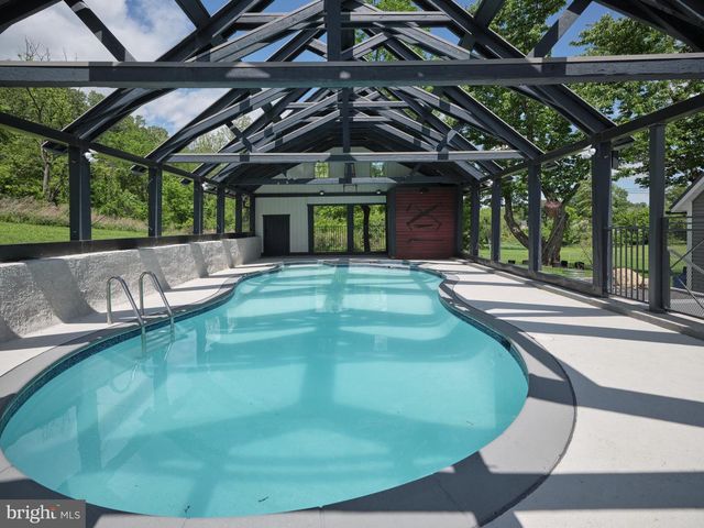 75 BROWNS DRIVE, Easton, PA 18042
