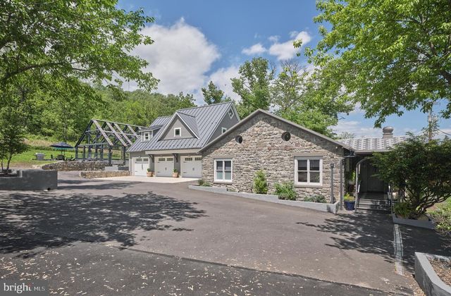 75 BROWNS DRIVE, Easton, PA 18042