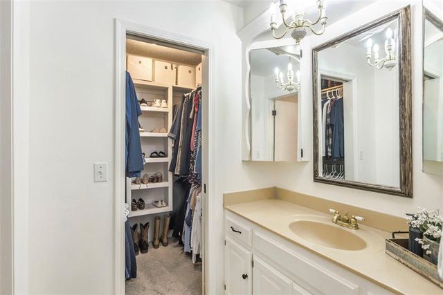 612 Timber Ridge Road, Edmond, OK 73034