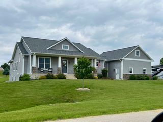 10282 E Clara Avenue, Rochelle, IL 61068