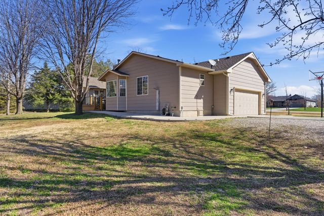 1205 Pecanwood, Goddard, KS 67052