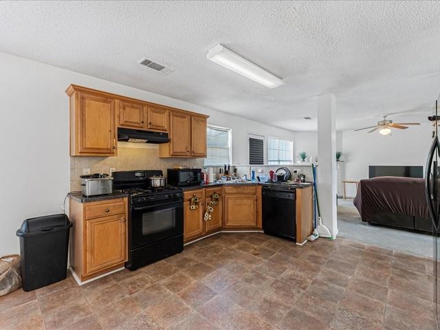 11950 Markham Way, Hampton, GA 30228