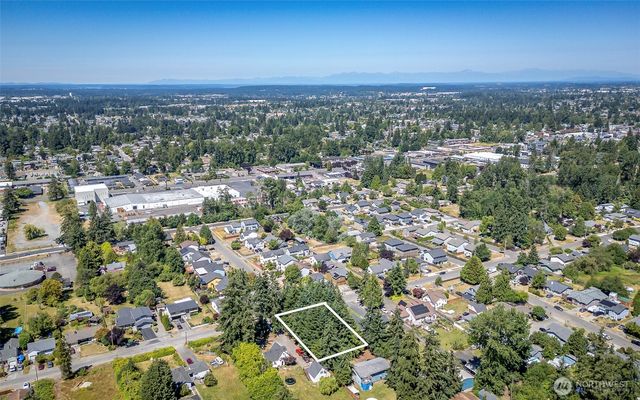 9127 E B Street, Tacoma, WA 98445