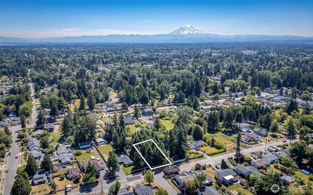 9127 E B Street, Tacoma, WA 98445