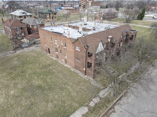 3760 W Chicago, Detroit, MI 48206