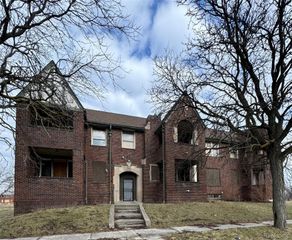 3760 W Chicago, Detroit, MI 48206