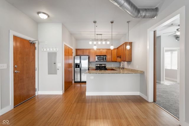 721 E North Street APT 1C, Indianapolis, IN 46202