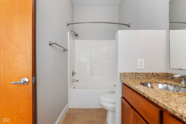 721 E North Street APT 1C, Indianapolis, IN 46202
