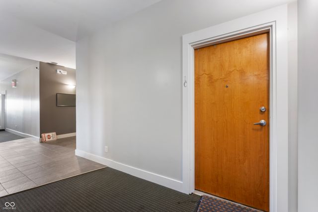 721 E North Street APT 1C, Indianapolis, IN 46202