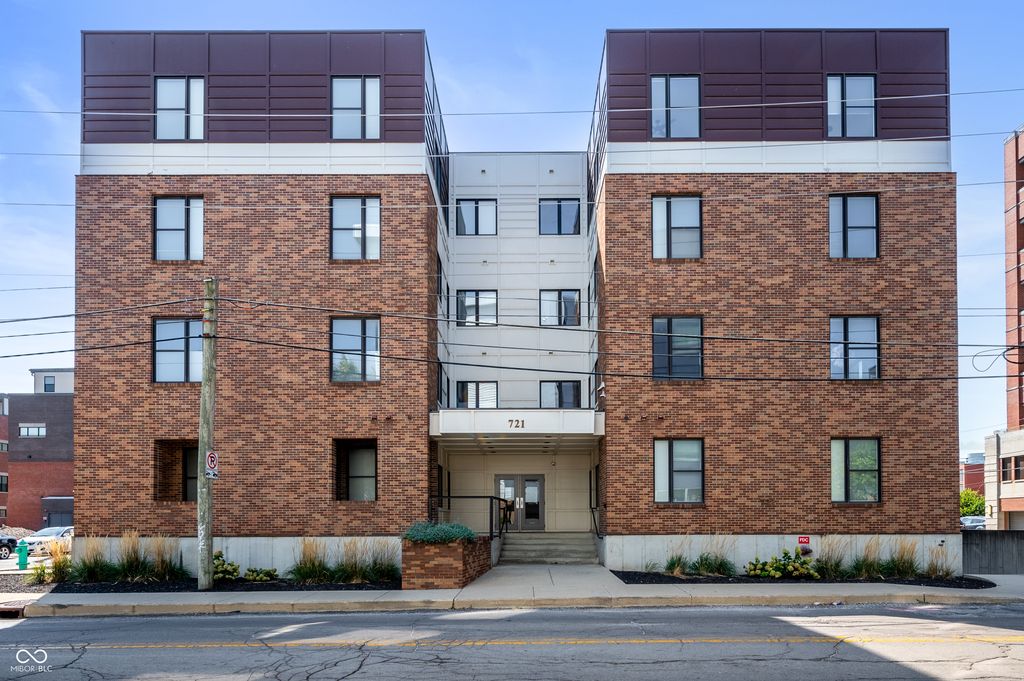 721 E North Street APT 1C, Indianapolis, IN 46202