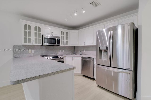 8725 SW 158th Pl, Miami, FL 33193