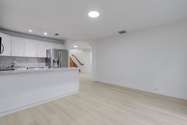 8725 SW 158th Pl, Miami, FL 33193