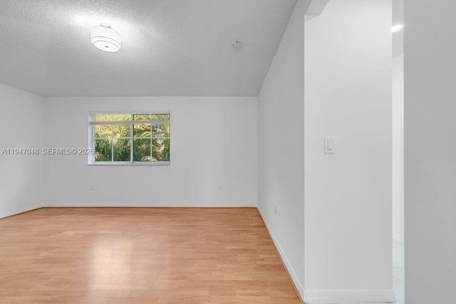 8725 SW 158th Pl, Miami, FL 33193