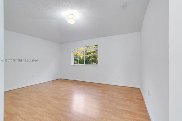 8725 SW 158th Pl, Miami, FL 33193