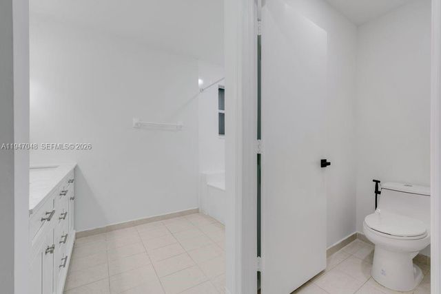 8725 SW 158th Pl, Miami, FL 33193