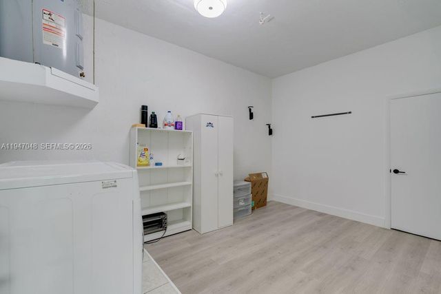 8725 SW 158th Pl, Miami, FL 33193