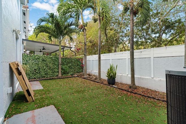 8725 SW 158th Pl, Miami, FL 33193