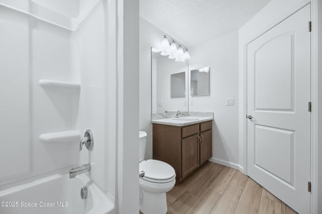 516 Olsmar Street SW, Palm Bay, FL 32908