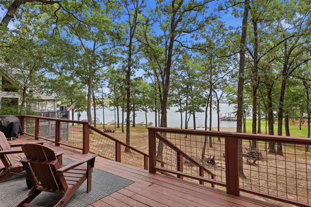 104 E Barker Creek Drive, Scroggins, TX 75480