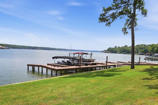 104 E Barker Creek Drive, Scroggins, TX 75480
