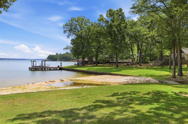104 E Barker Creek Drive, Scroggins, TX 75480
