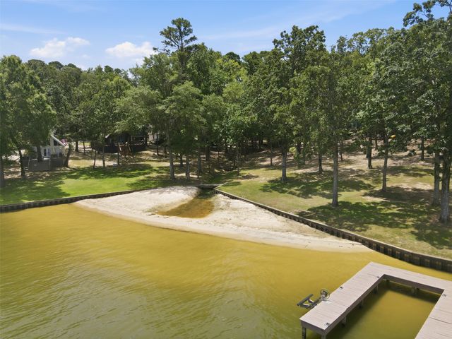 104 E Barker Creek Drive, Scroggins, TX 75480