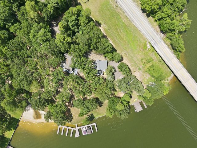 104 E Barker Creek Drive, Scroggins, TX 75480